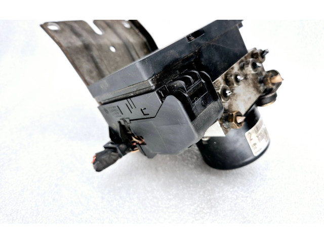 Блок АБС 8671224, P8671225   Volvo  V70  2000 - 2004 года