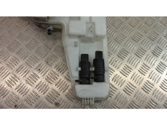 Бачок оконной жидкости