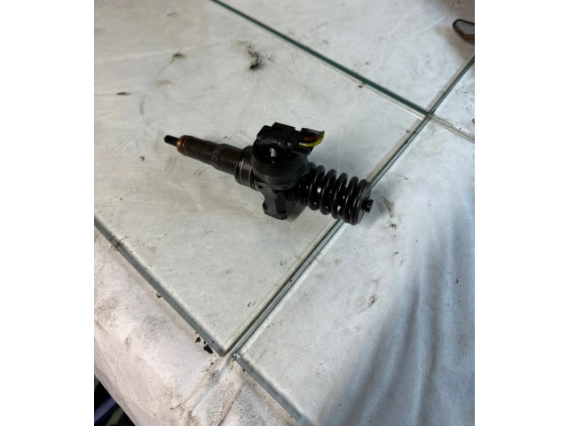 Форсунка 0414720215    Volkswagen Jetta V  BKC 