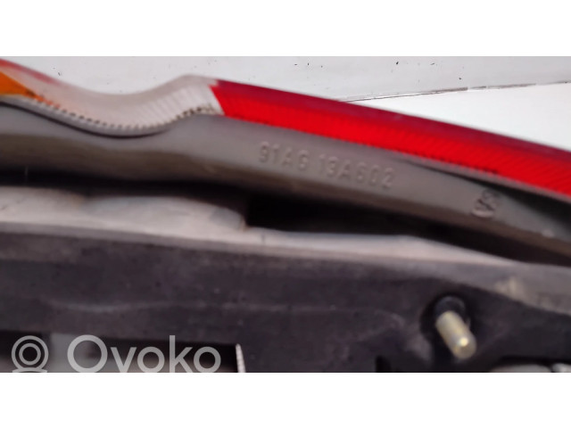 Задний фонарь правый 91AG13A602    Ford Escort   1995-2004 года