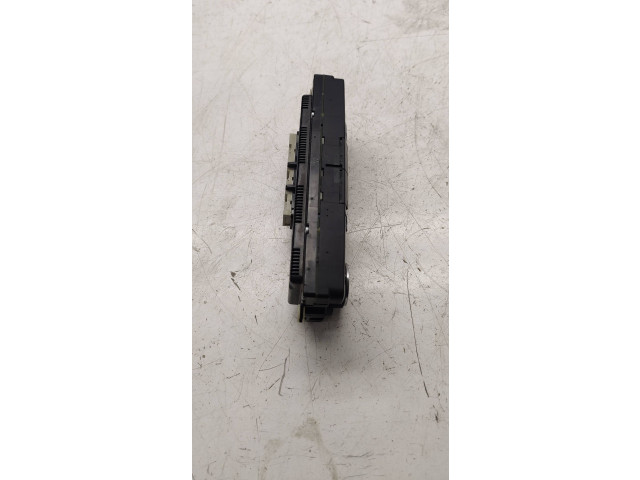 Блок управления климат-контролем    Volkswagen PASSAT B6