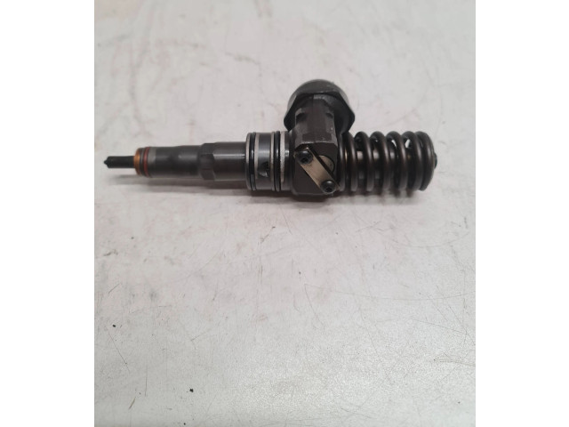 Vstřikovač 038130073BN, 038130073BL   Volkswagen Caddy    BLS 