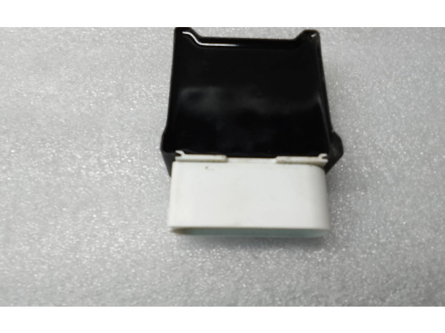 Блок управления двигателя 32203752, 8888883608   Volvo XC40