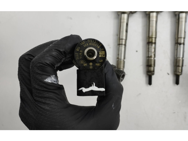 Блок предохранителей 05L130277E, 0445010790 Audi A3 8Y