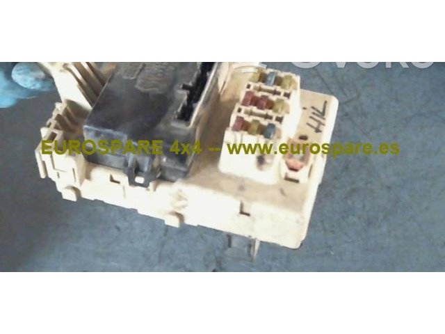   Pojistková skříňka 82641-35220   Toyota Hilux (AN10, AN20, AN30) 2001