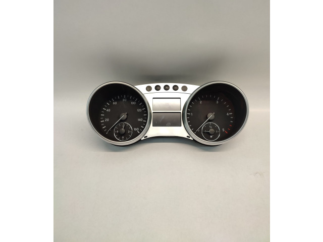 Přístrojová deska  Mercedes-Benz ML W164 2009 A2519003300  