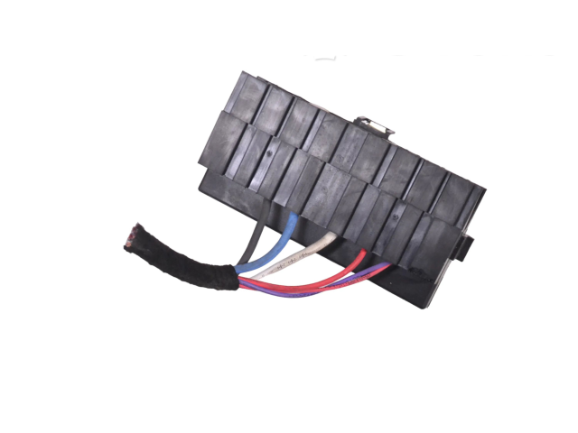 Pojistková skříňka YM40817680 Peugeot RCZ 2010