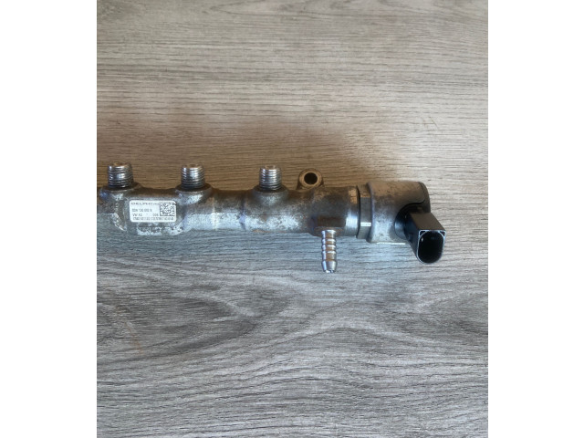 Vstřikovací lišta 03N130093B, 1708220217 Volkswagen Transporter - Caravelle T5 CAAC