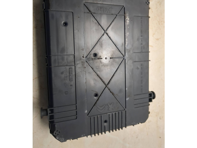 Блок предохранителей 9807532080, E1095294 Peugeot 2008 I