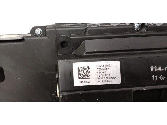 Панель приборов 32254105 Volvo XC40