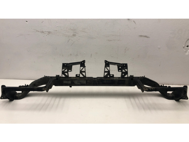 Верхняя часть панели радиаторов (телевизора)