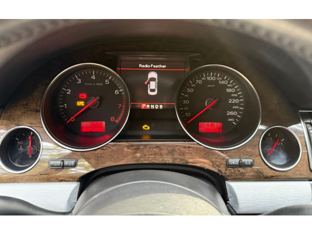 Přístrojová deska Audi A8 S8 D3 4E 2006 4E0920951F