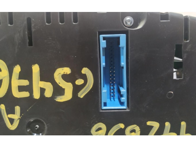 Панель приборов    Audi A1       