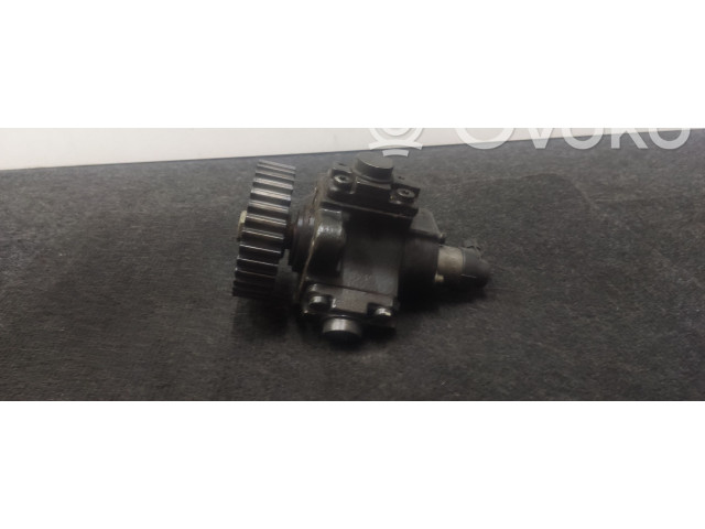 Топливный насос       Opel Antara  2006 - 2016 года   