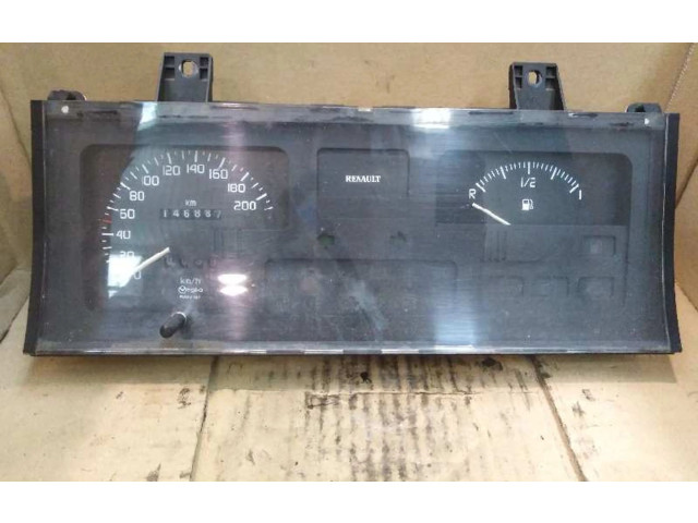 Панель приборов 7700841348, 09041560010   Renault Clio I       