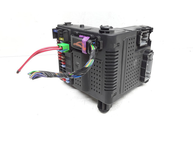 Блок предохранителей 30786889, 28087583 Volvo V70