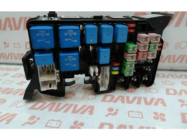 Блок предохранителей  95224-2D000   KIA Rio    