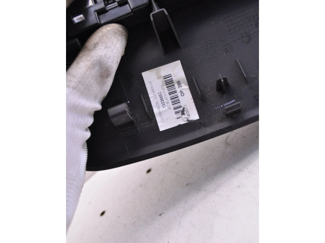 Дисплей    13277072   Opel Meriva B