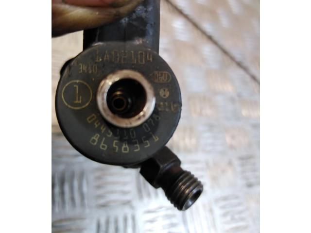 Форсунка 044511078, 8658351    Volvo V70   