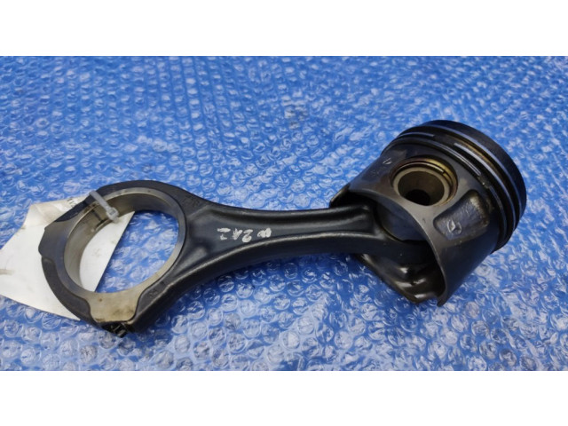 Píst 7, 8370B Mercedes-Benz E W212 pro naftový motor 3.5 642