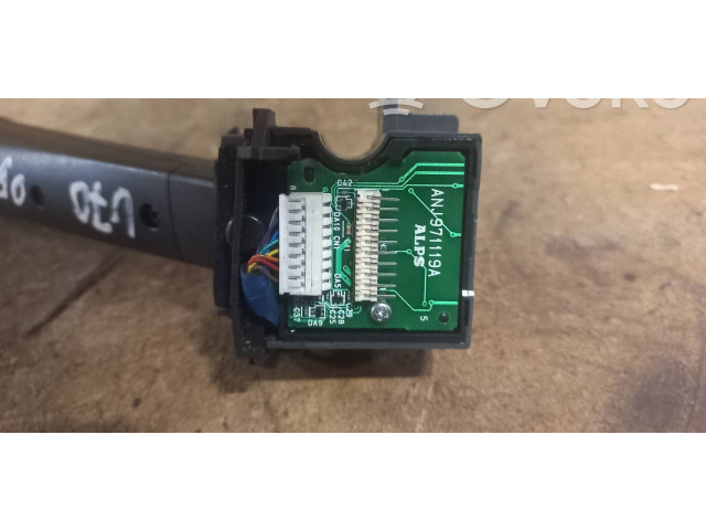 Ручка стеклоочистителей 30768100, 05W16T   Volvo V70