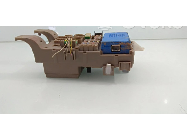 Pojistková skříňka 8264102040 Toyota Corolla E120 E130