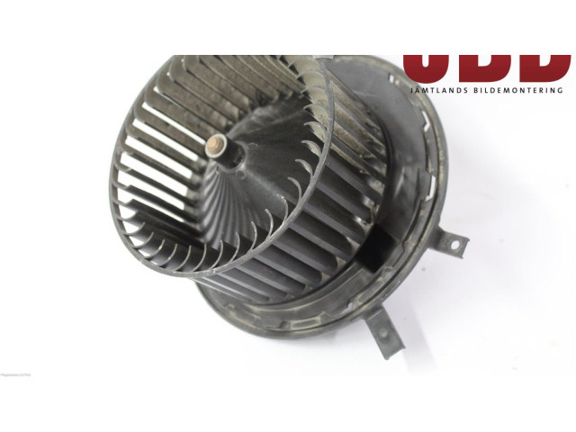 Вентилятор печки K68038189AA Fiat Freemont