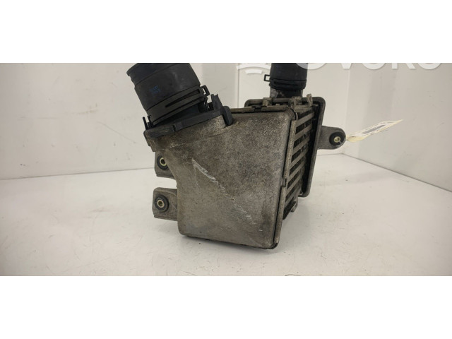 Радиатор интеркулера 1H0145805B   Volkswagen Golf III