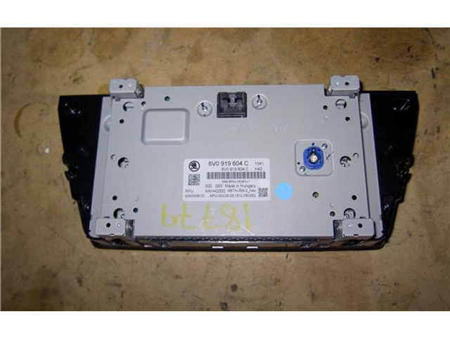 Дисплей 6V0919604C Skoda Fabia Mk3 (NJ)