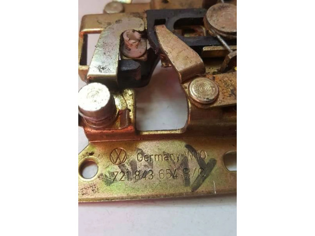 Замок багажника 721843654B Volkswagen Transporter - Caravelle T4 1991 - 2003 года