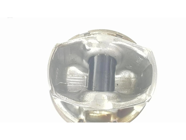 Píst 1627402880, 1151CB   Peugeot 208  pro benzínový motor 1.2  