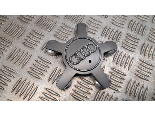 Заводская крышка (крышки) от центрального отверстия колеса