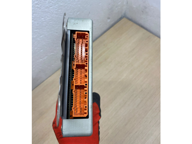 Блок управления коробкой передач MD760511, G1T17476E Mitsubishi Colt