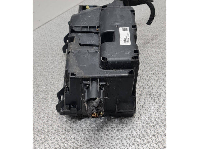 Блок предохранителей 13292736   Opel Meriva B    