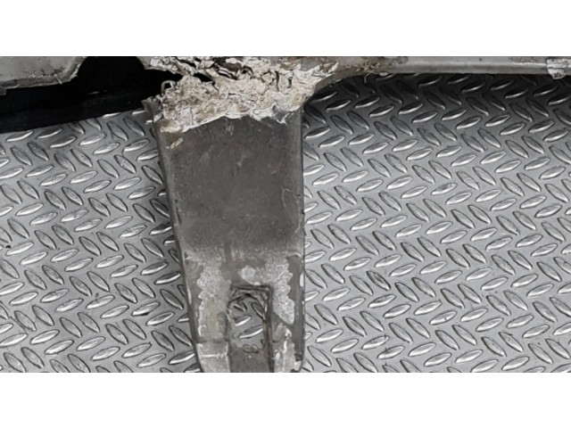 Передний бампер