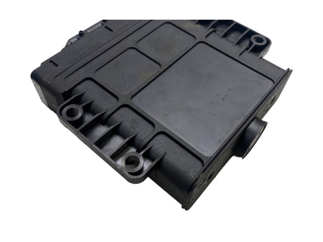 Блок управления коробкой передач 09K927750P   Volkswagen Transporter - Caravelle T5