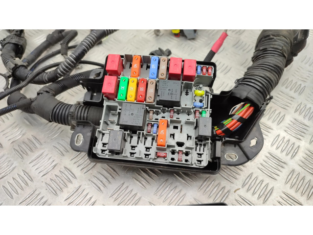 Блок предохранителей     Fiat 500L    