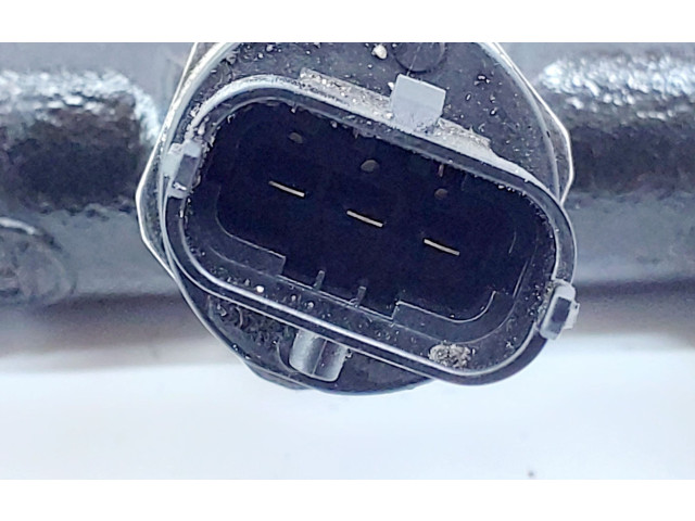 Vstřikovací lišta 175215346R   Renault Clio IV     