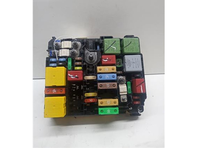 Блок предохранителей  9804848580, A94F665H01A   Peugeot 2008 I    