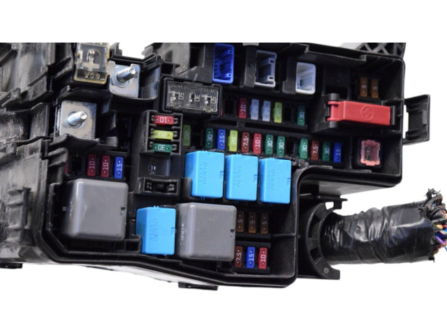 Блок предохранителей 9902XA2 Lexus NX