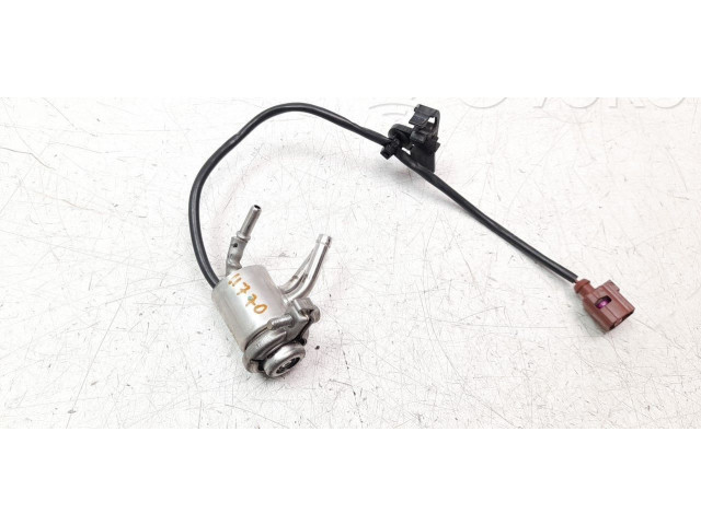 Vstřikovač 05L131113G Volkswagen Passat Alltrack