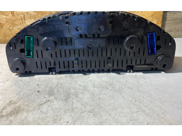 Přístrojová deska Volkswagen Transporter - Caravelle T5 2004 88311346