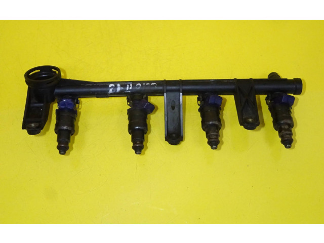 Топливная рампа 7700273495   Renault Clio II  