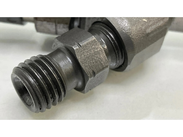Vstřikovač A6470700087, 0445110192 Mercedes-Benz Vito Viano W639 pro naftový motor 2.1 646