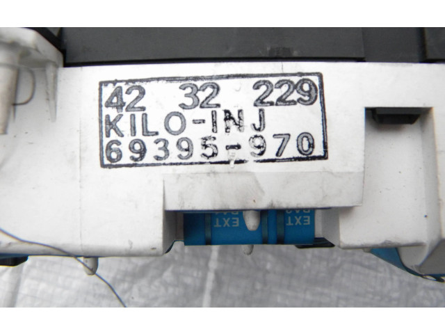 Панель приборов L0NJJ, 4232229   Saab 900       