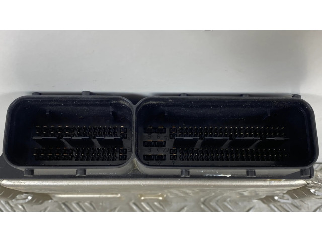 Блок управления двигателя P6817621AA   Jeep Compass