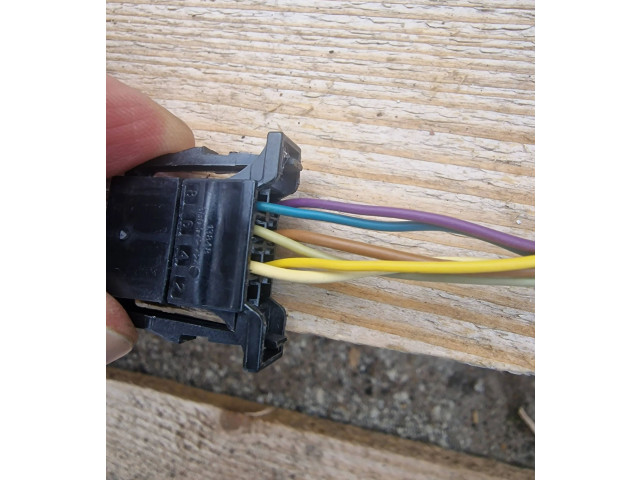 Зеркало электрическое Skoda Fabia Mk3 (NJ) 2015 - 2021 года