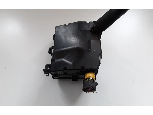 Блок предохранителей 7594 Mitsubishi Outlander