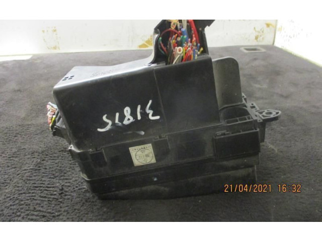 Блок предохранителей    Citroen C-Crosser    