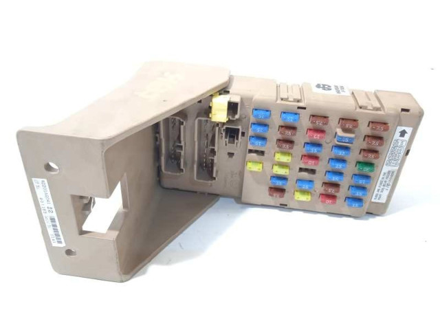 Pojistková skříňka Řídící jednotka BSM 82201AG041 Subaru Legacy 2008